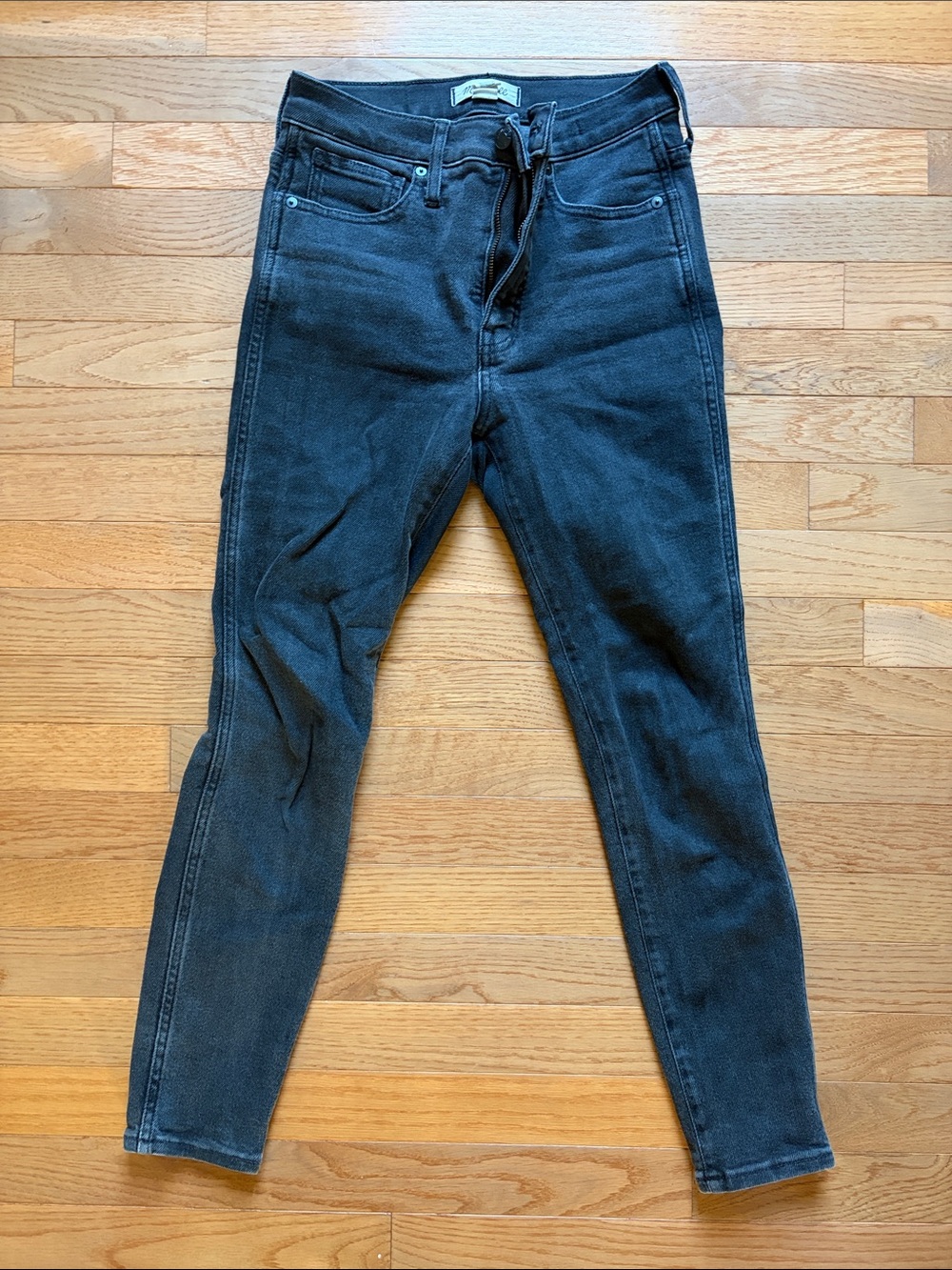 Madewell Skinny 10” High-Rise Skinny Jeans in Black Wash